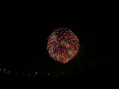 世界一正四尺玉花火 World&#039;s largest 48 inch fireworks shell (Yonsyaku-dama) in Japan 片貝まつり 世界記録 新潟観光