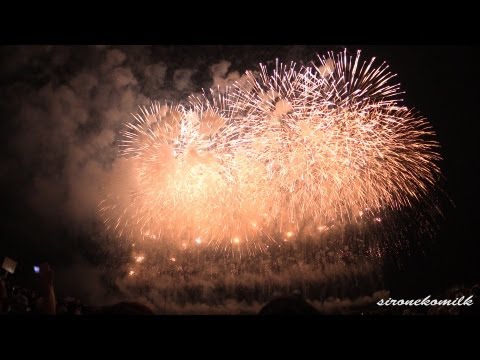 能代の花火大会 Akita Japan, Noshiro Fireworks Festival 2013 Closing Show フィナーレ 800mフルワイドスターマイン 秋田夏まつり