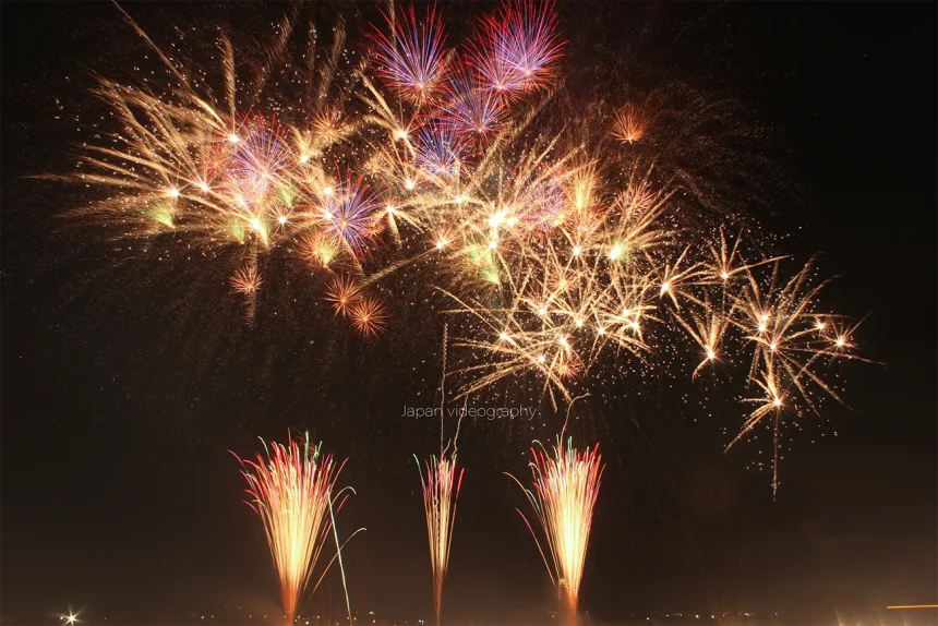 2011年 日橋川 川の祭典・蔵のまち喜多方夏まつり花火大会 | 福島県喜多方市