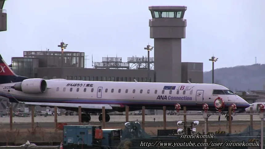 アイベックス・エアラインズのボンバルディアCRJ-700が2機連続で仙台空港から離陸
