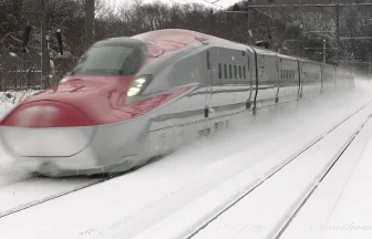 雪の中を駆け抜ける秋田新幹線 E6＆E3系 走行映像