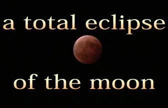 天体ショー 赤い月の皆既月食 2014年10月8日 宮城県 仙台空港