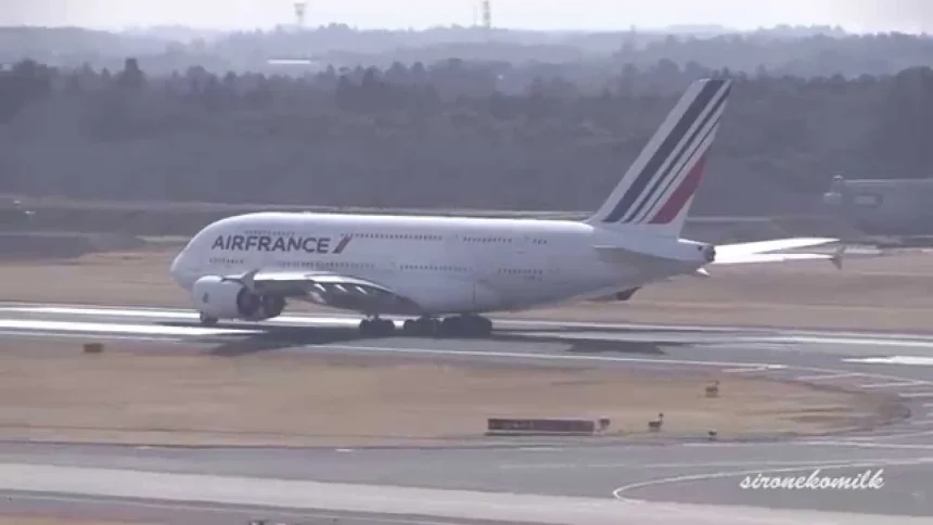 成田国際空港 エールフランス エアバスA380-800の離着陸