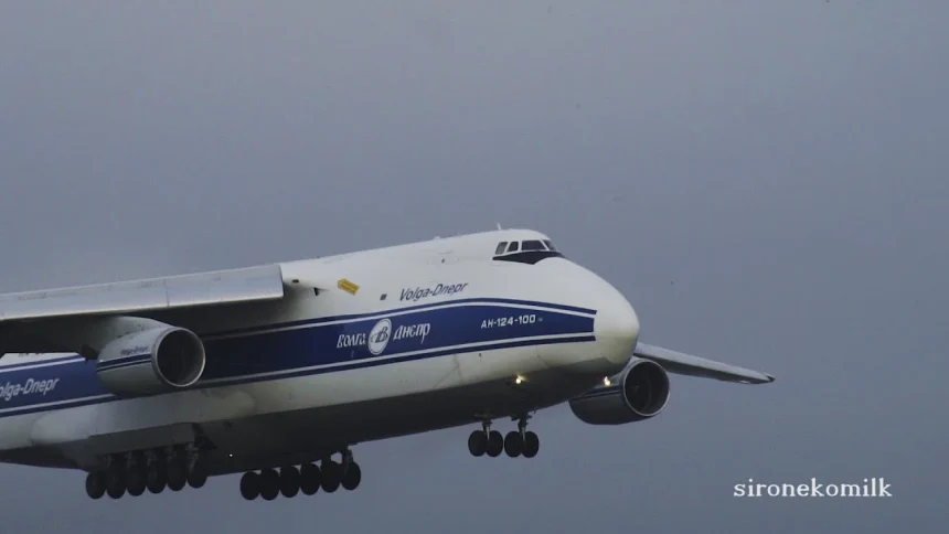 仙台空港で超巨大貨物機アントノフAn-124-100ルスラーンが離着陸！